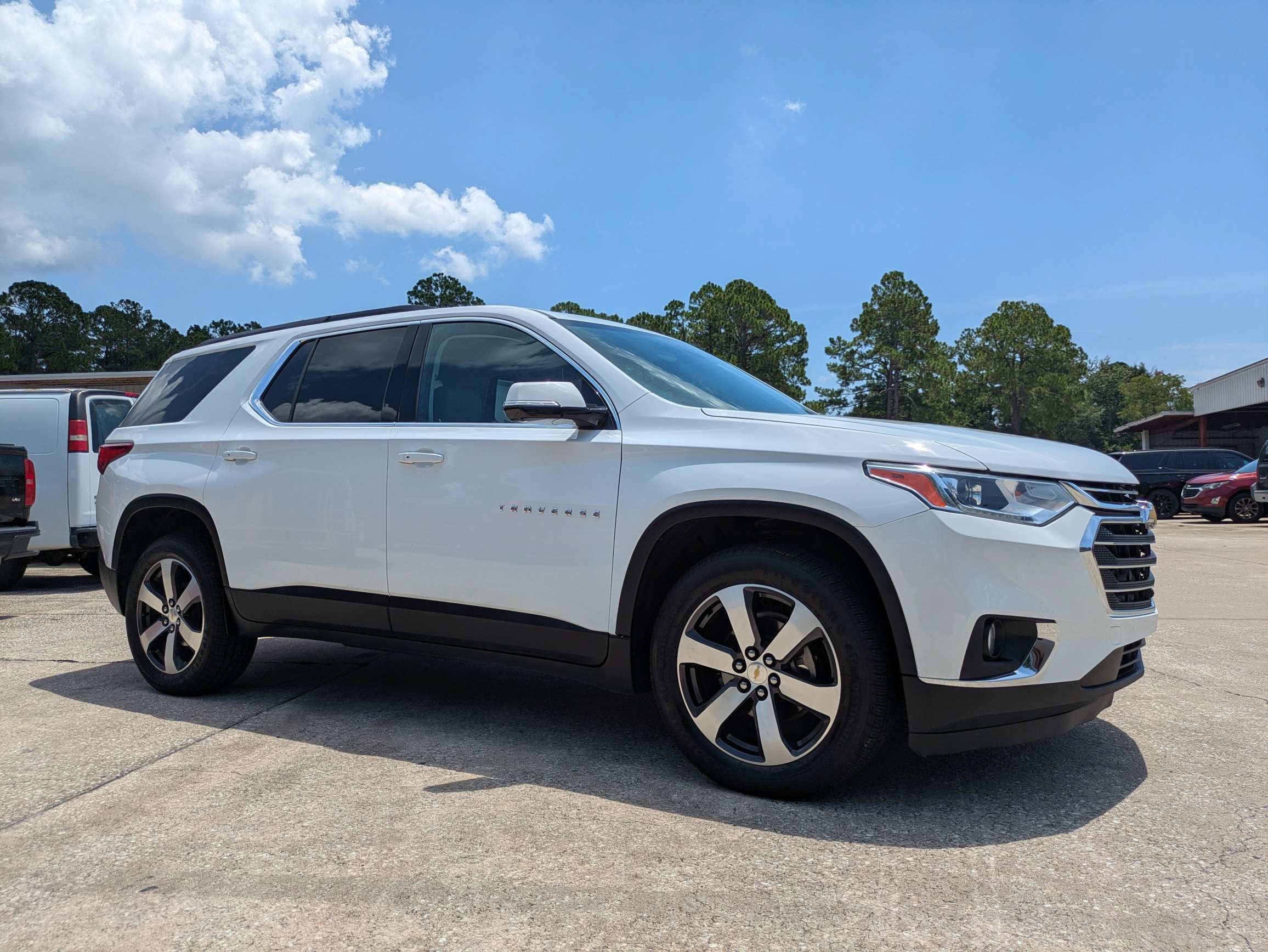 2020 Chevrolet Traverse LT Leather