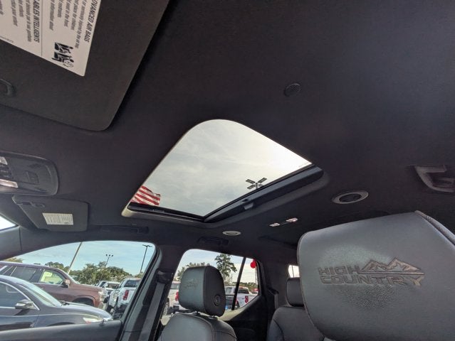 2023 Chevrolet Traverse High Country