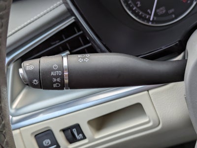 2023 Cadillac XT5 FWD Premium Luxury