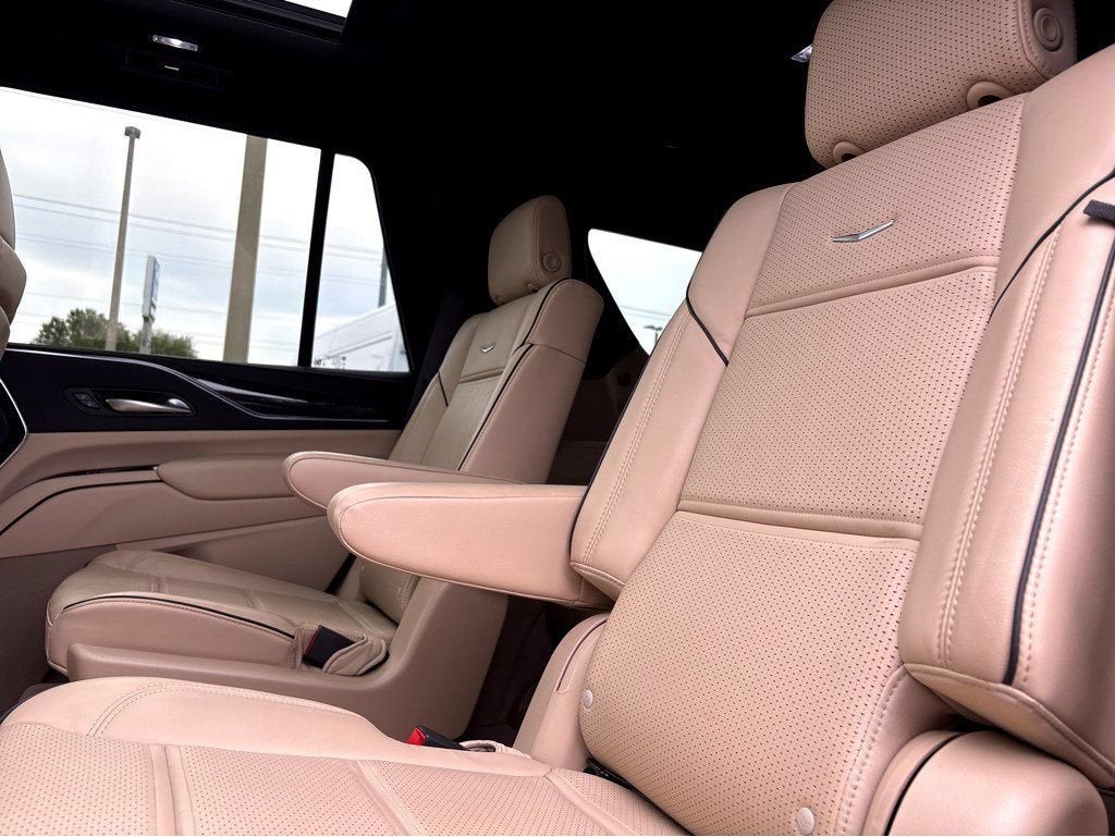 2023 Cadillac Escalade 4WD Premium Luxury