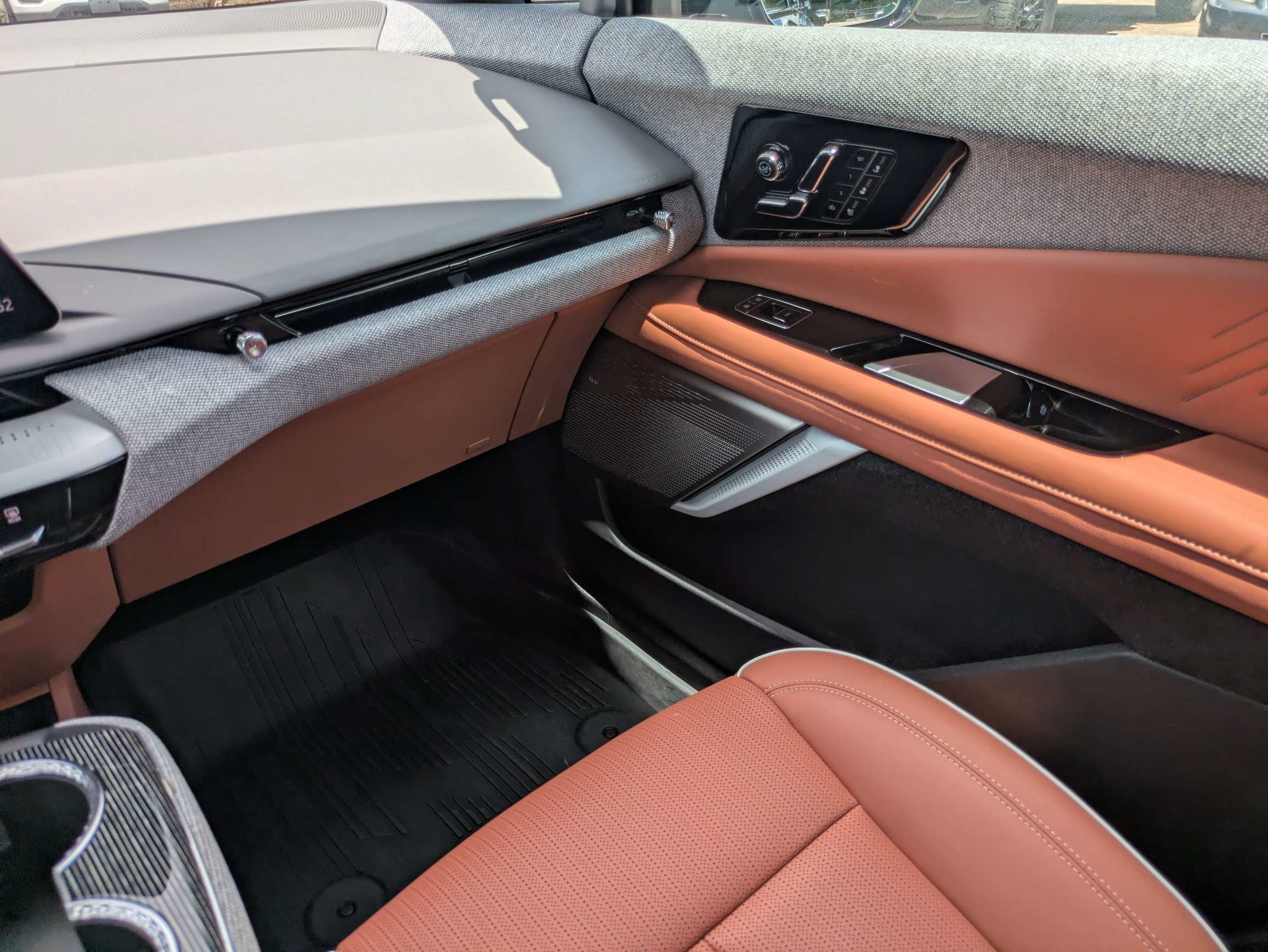 2025 Cadillac OPTIQ Luxury
