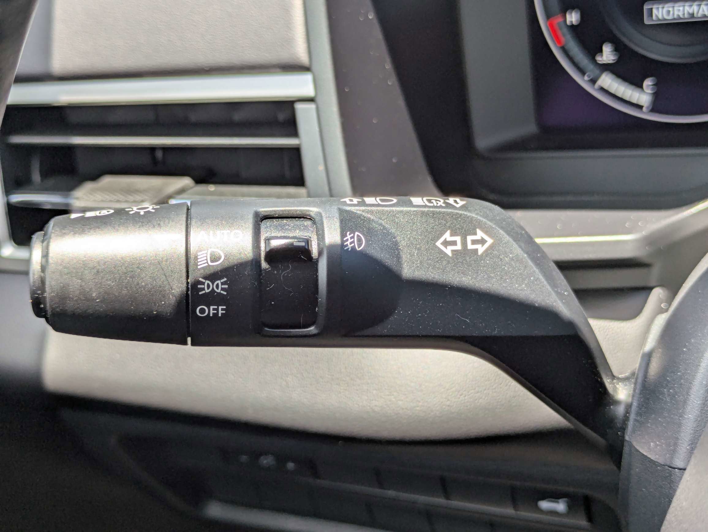 2024 Mitsubishi Outlander Base