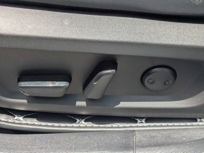 2024 Mitsubishi Outlander Base