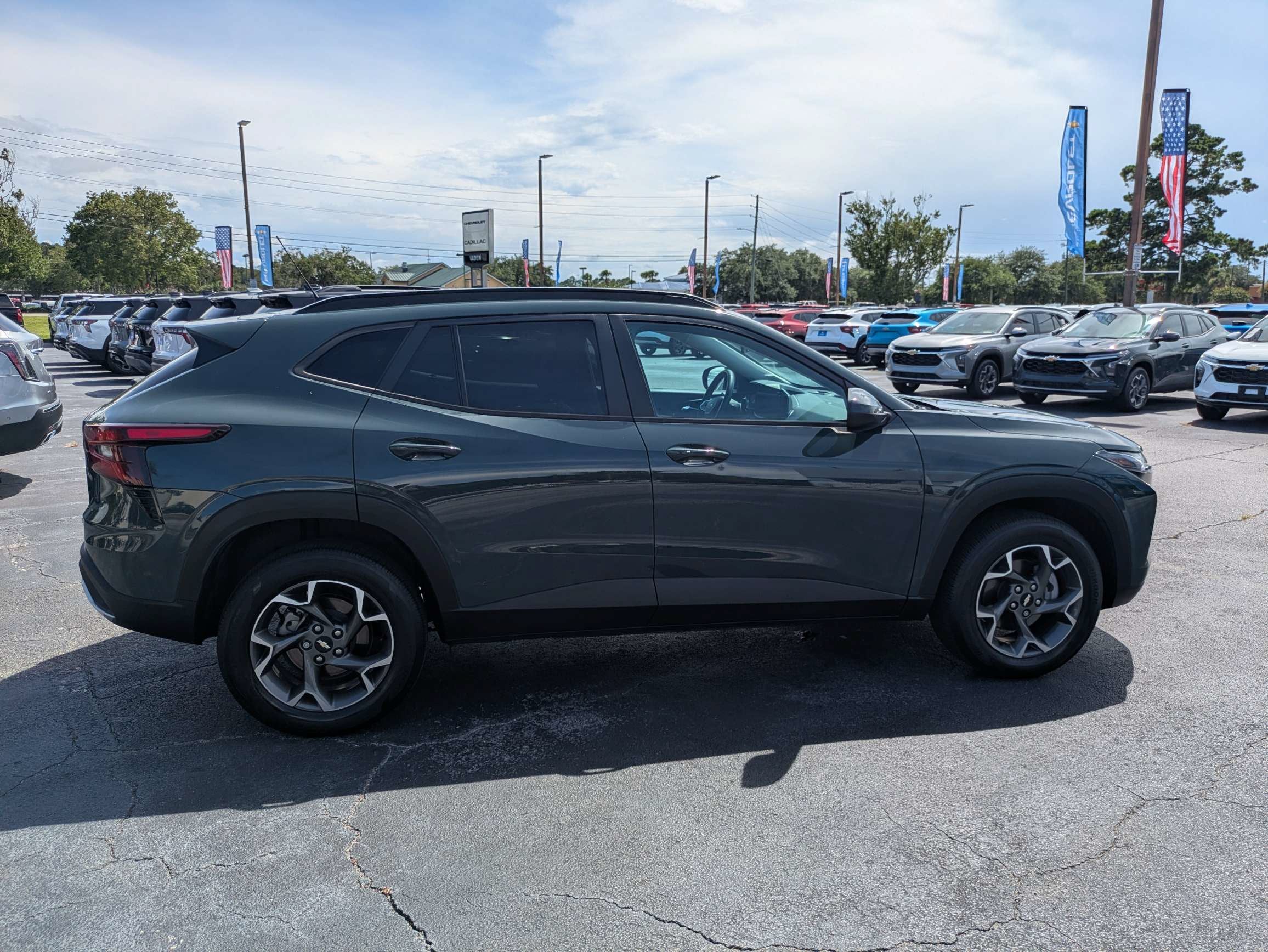 2025 Chevrolet Trax LT