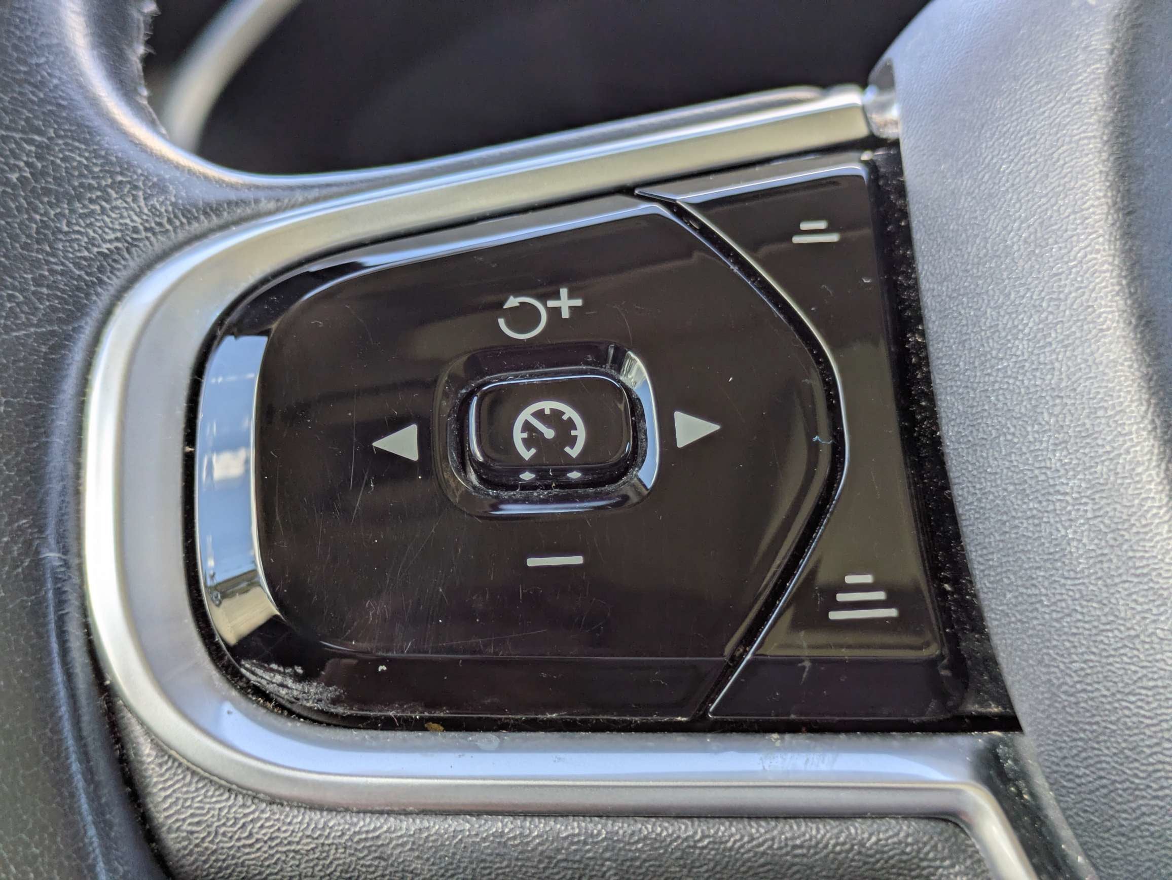 2018 Volvo XC90 Momentum