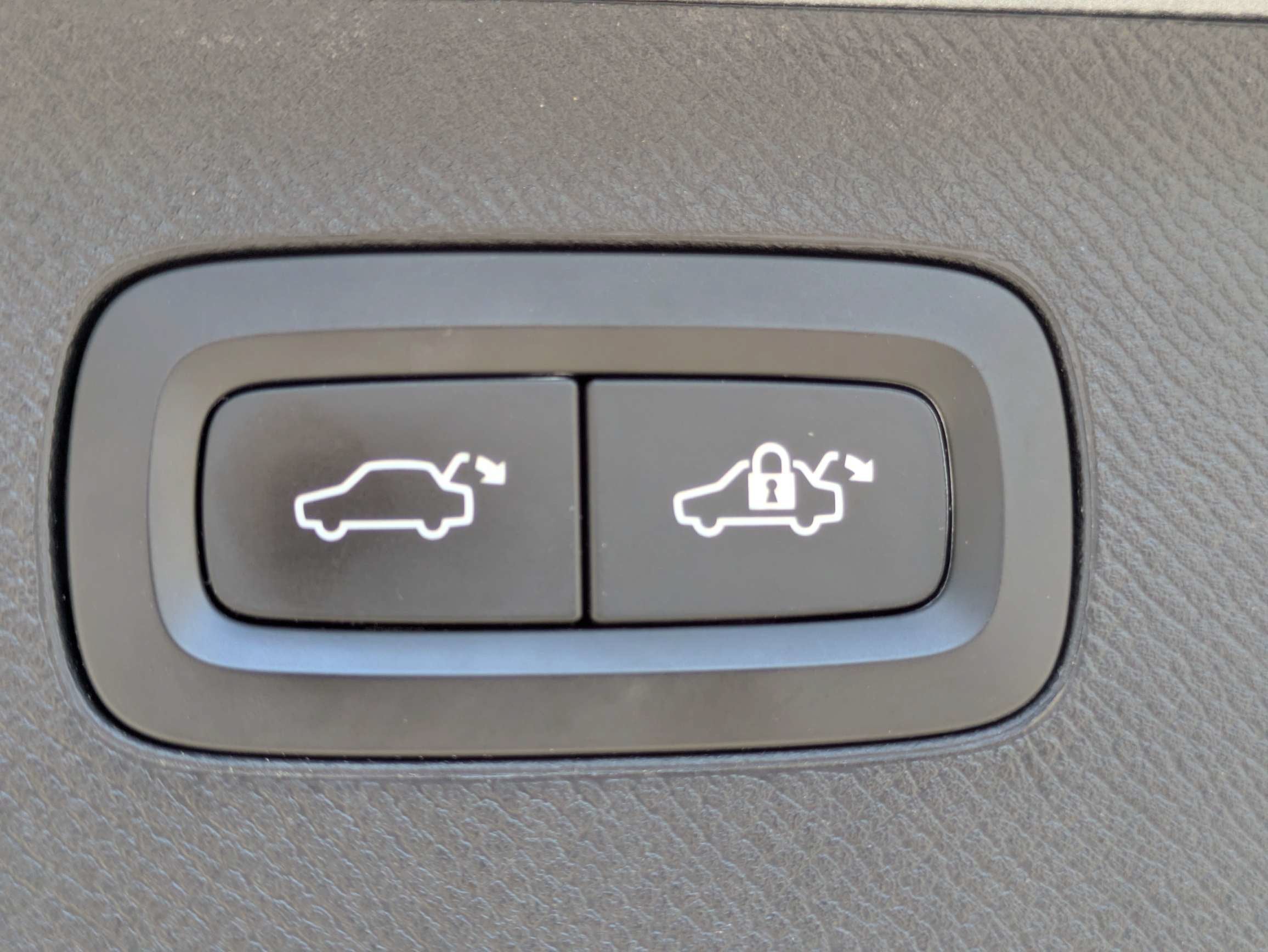 2018 Volvo XC90 Momentum