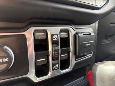 2020 Jeep Wrangler Unlimited Sahara Altitude 4x4