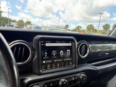 2020 Jeep Wrangler Unlimited Sahara Altitude 4x4