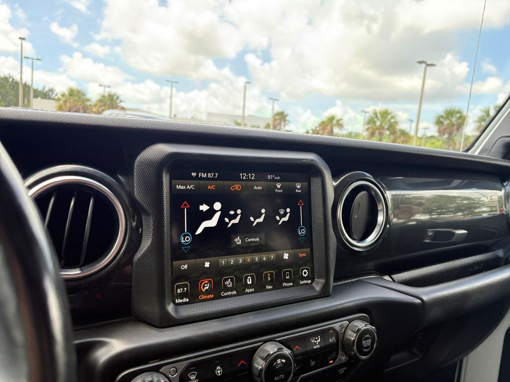 2020 Jeep Wrangler Unlimited Sahara Altitude 4x4