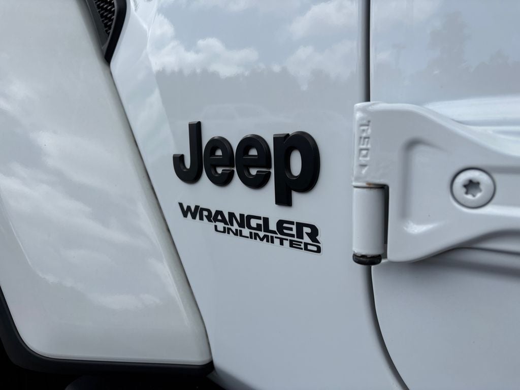 2020 Jeep Wrangler Unlimited Sahara Altitude 4x4