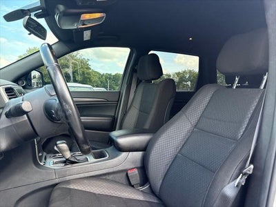 2020 Jeep Grand Cherokee Laredo 4x2