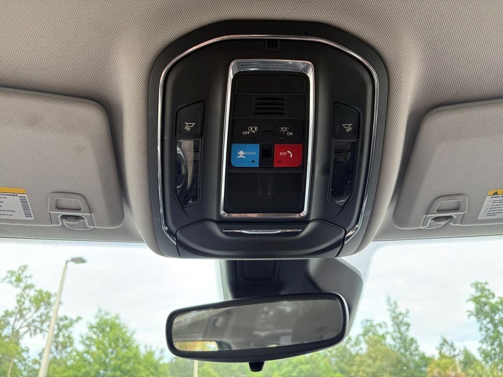 2023 Jeep Grand Cherokee Laredo 4x4