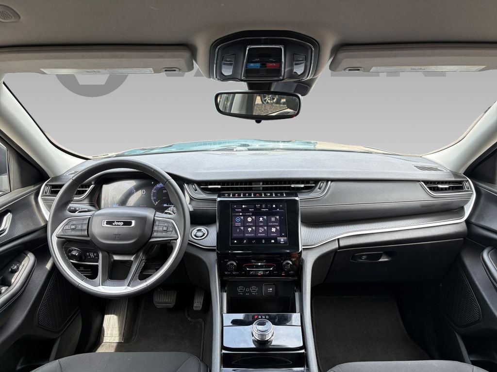 2023 Jeep Grand Cherokee Laredo 4x4