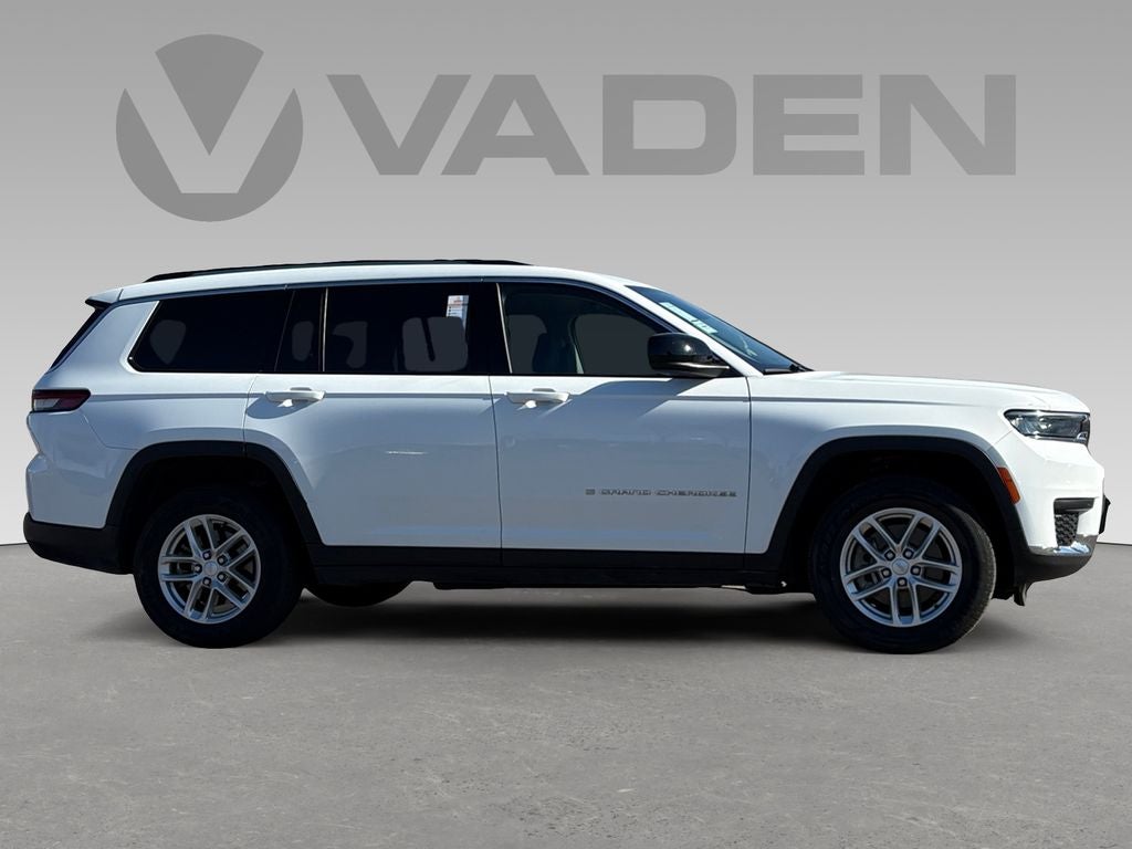 2023 Jeep Grand Cherokee L Laredo 4x2