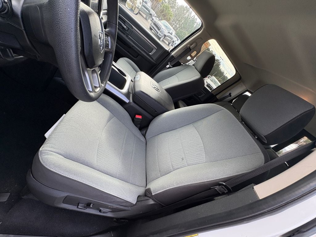 2023 RAM 1500 Classic SLT Crew Cab 4x4 5'7' Box