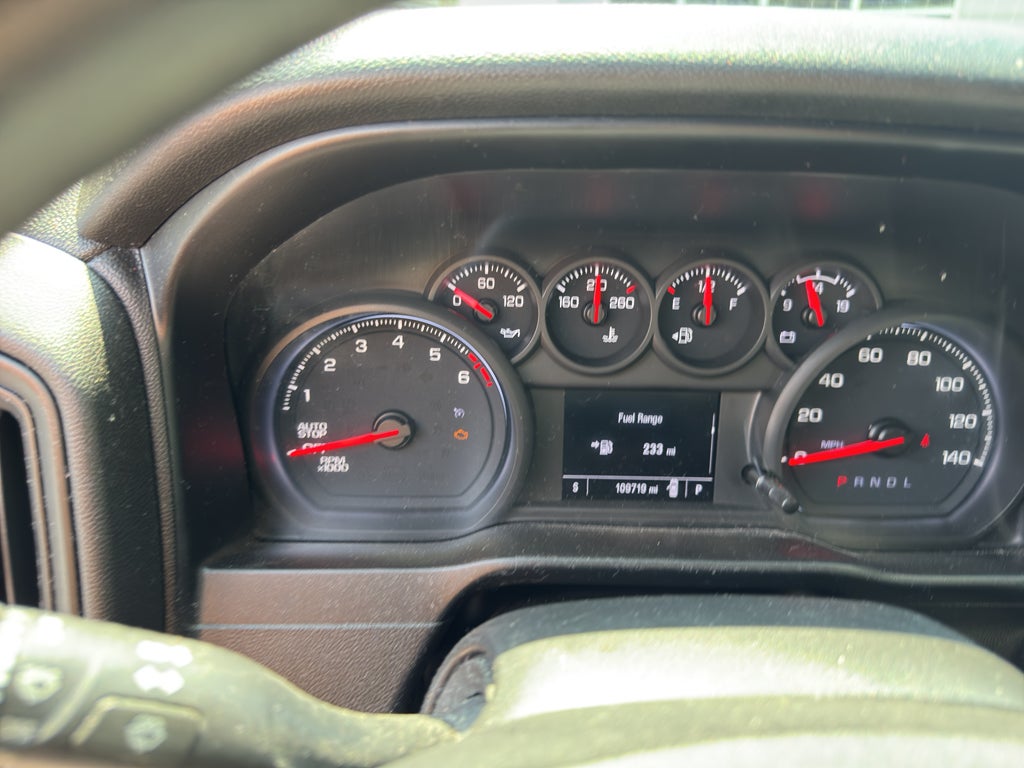 2021 Chevrolet Silverado 1500 2WD Double Cab Standard Bed Custom