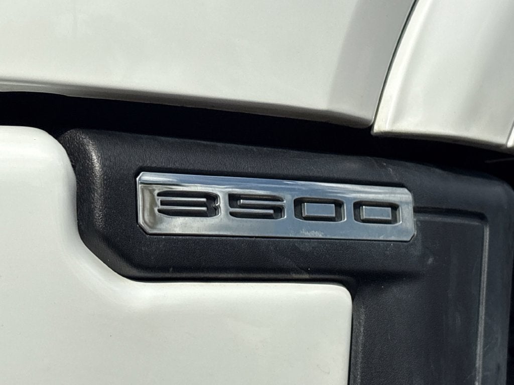 2025 GMC Sierra 3500HD 4WD Crew Cab Standard Bed Denali
