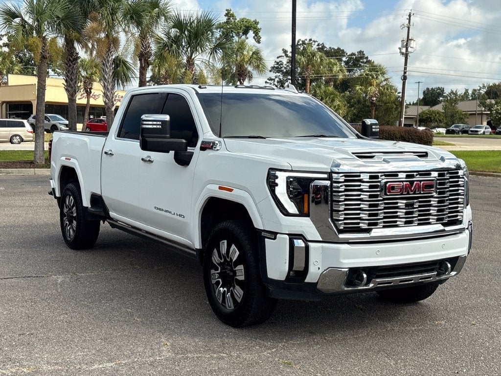 2025 GMC Sierra 3500HD 4WD Crew Cab Standard Bed Denali