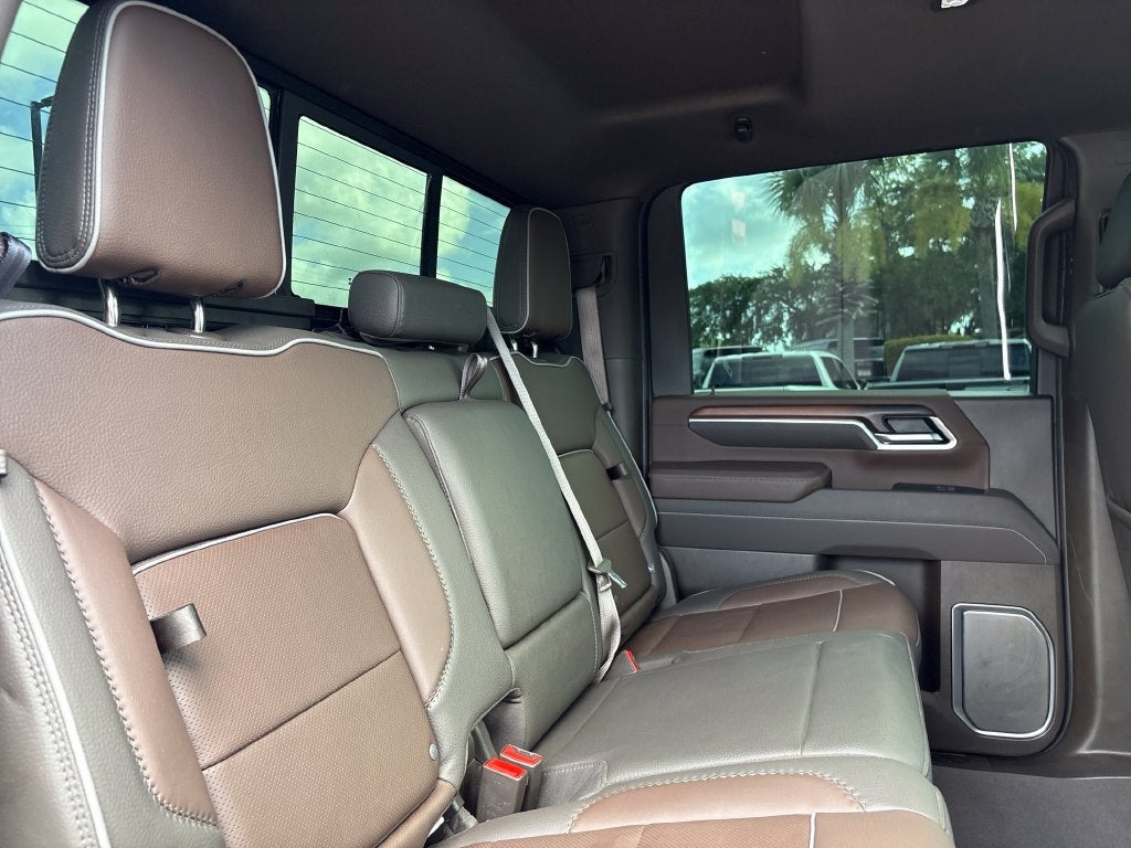 2025 GMC Sierra 3500HD 4WD Crew Cab Standard Bed Denali