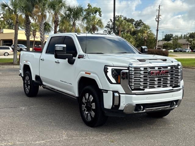 2025 GMC Sierra 3500HD 4WD Crew Cab Standard Bed Denali