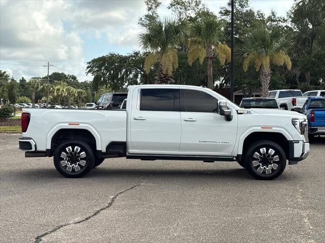2025 GMC Sierra 3500HD 4WD Crew Cab Standard Bed Denali