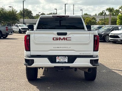 2025 GMC Sierra 3500HD 4WD Crew Cab Standard Bed Denali