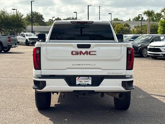 2025 GMC Sierra 3500HD 4WD Crew Cab Standard Bed Denali