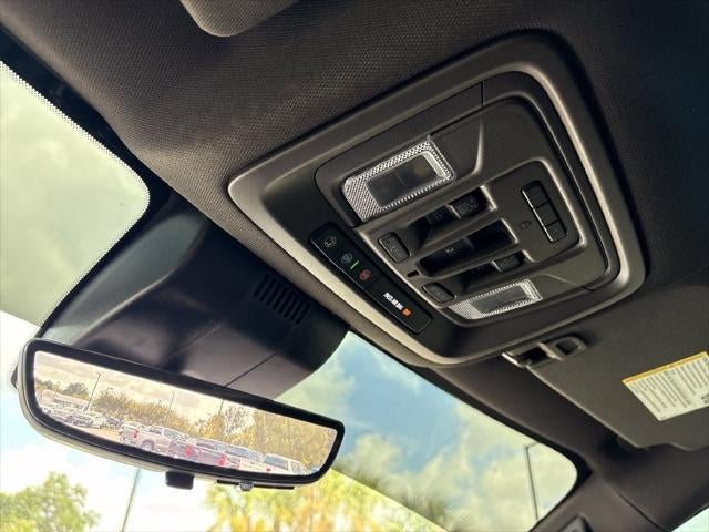 2025 GMC Sierra 3500HD 4WD Crew Cab Standard Bed Denali