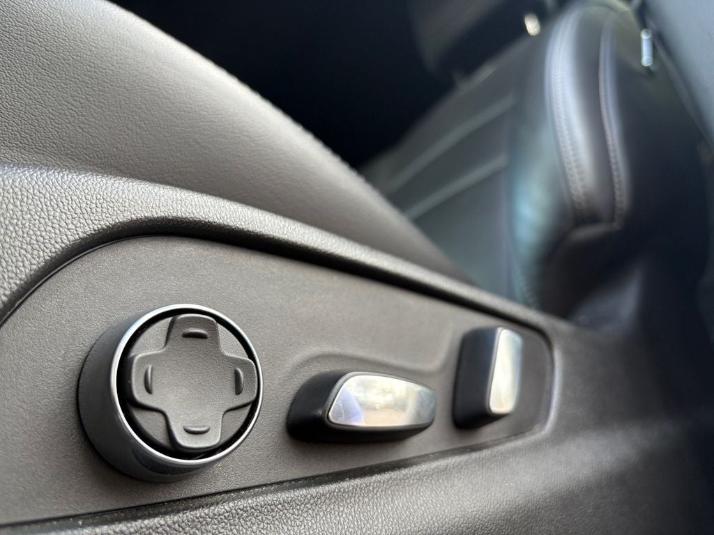 2024 Cadillac XT4 AWD Premium Luxury