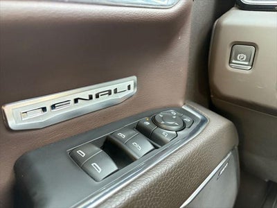 2023 GMC Sierra 1500 4WD Crew Cab Short Box Denali