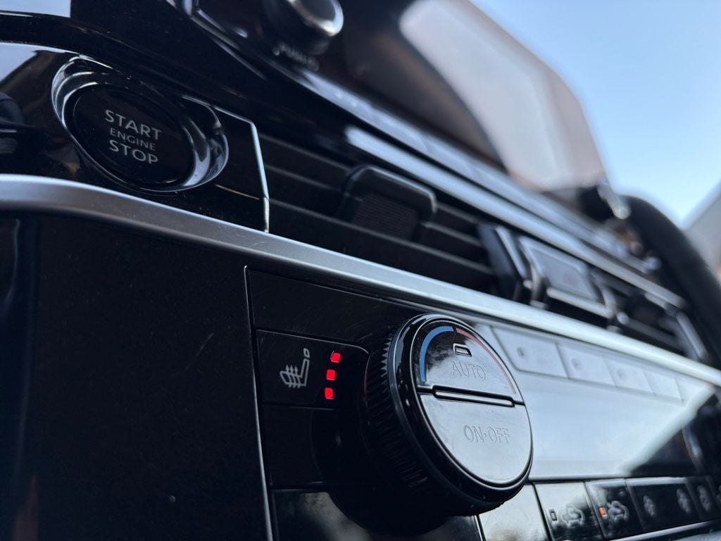 2025 Nissan Pathfinder SV FWD