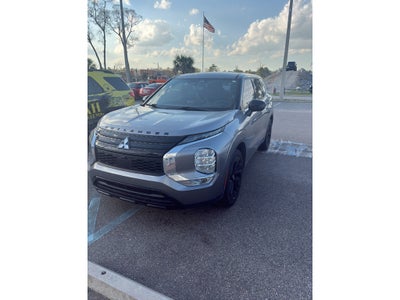 2023 Mitsubishi Outlander SE Black Edition