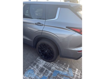 2023 Mitsubishi Outlander SE Black Edition