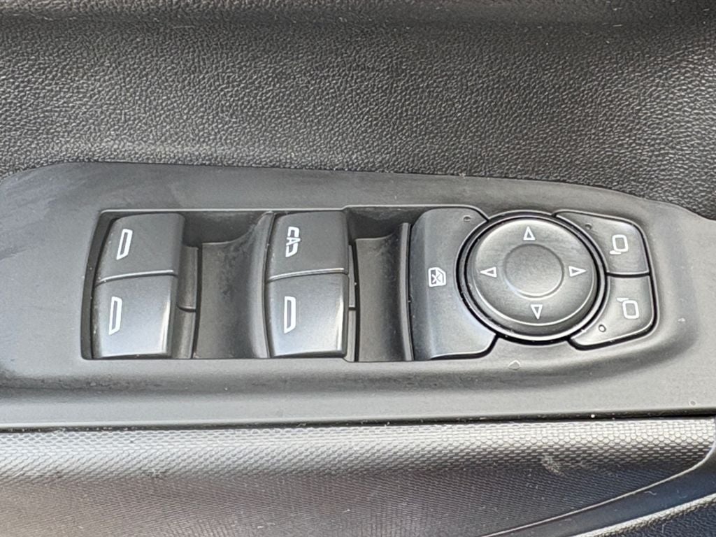 2025 Chevrolet Silverado Custom