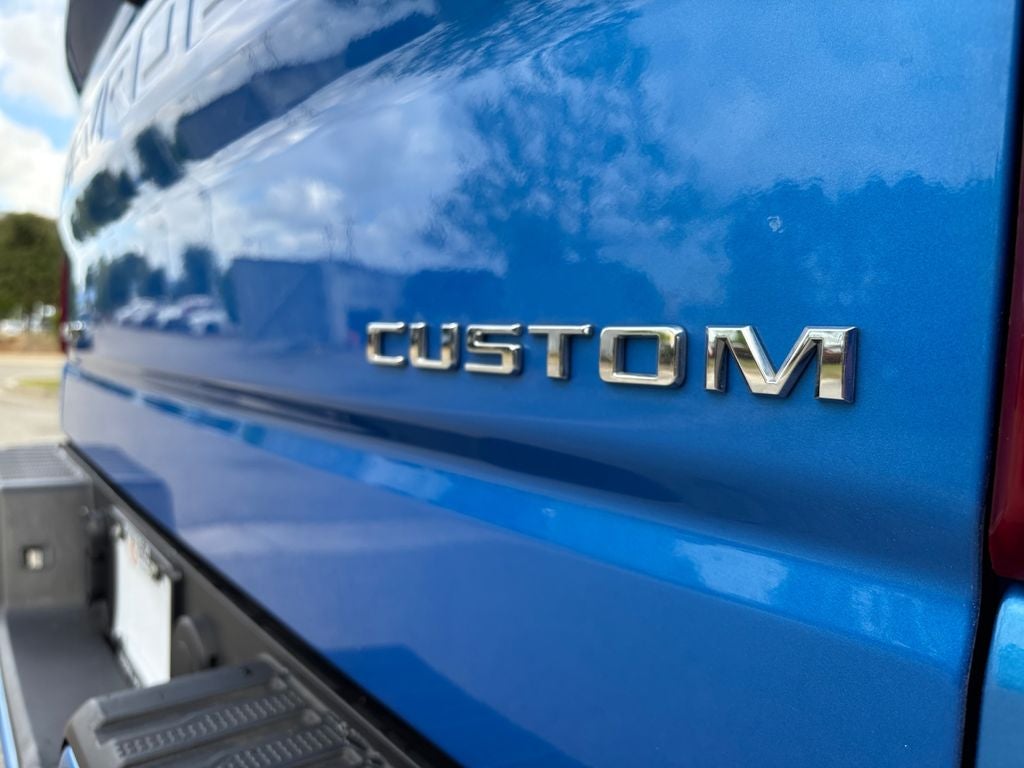 2025 Chevrolet Silverado Custom
