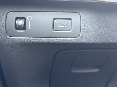 2019 Volvo XC90 T6 Momentum