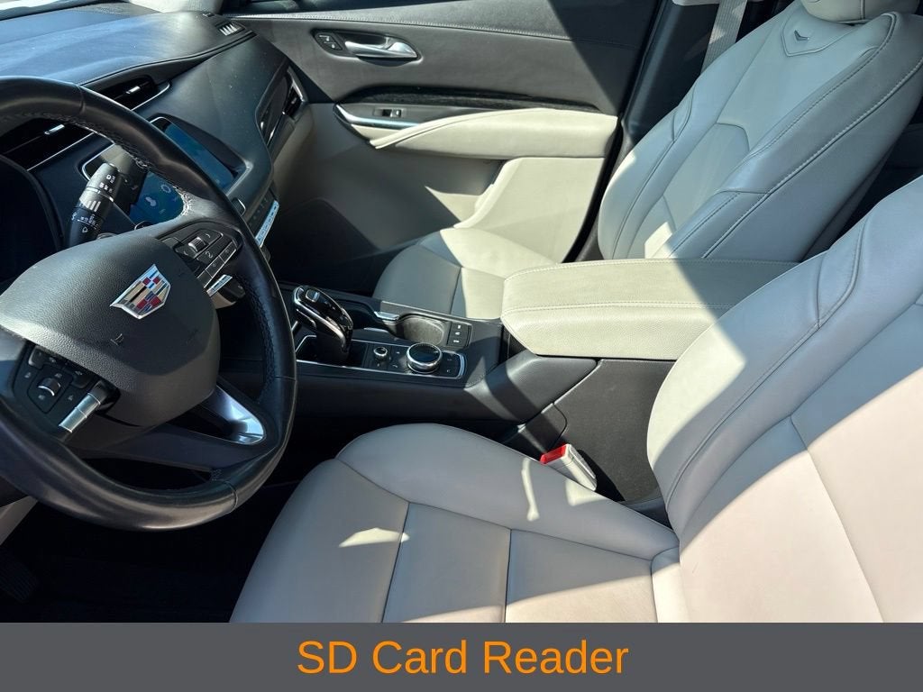 2023 Cadillac XT4 Premium Luxury