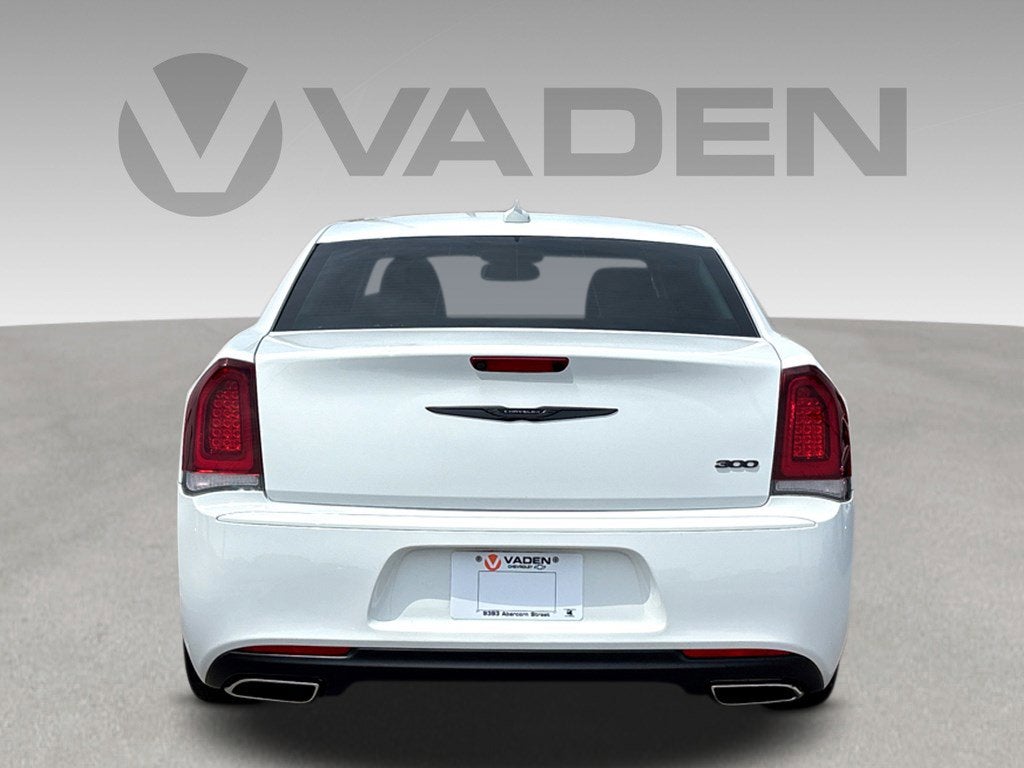 2021 Chrysler 300 Touring