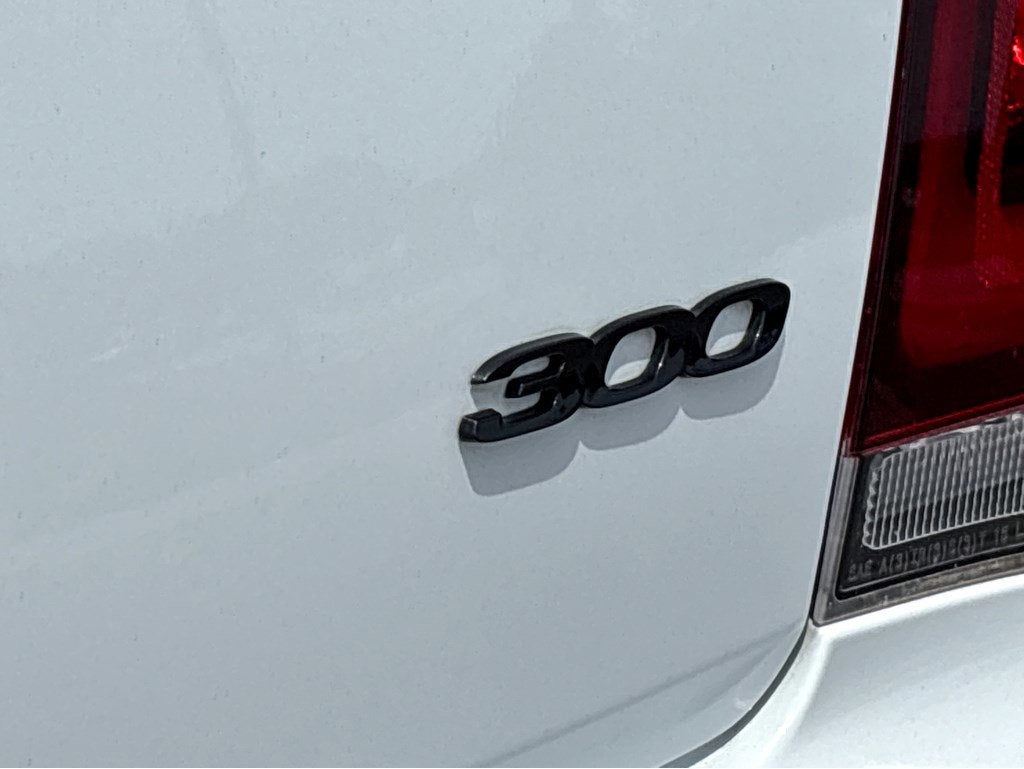 2021 Chrysler 300 Touring