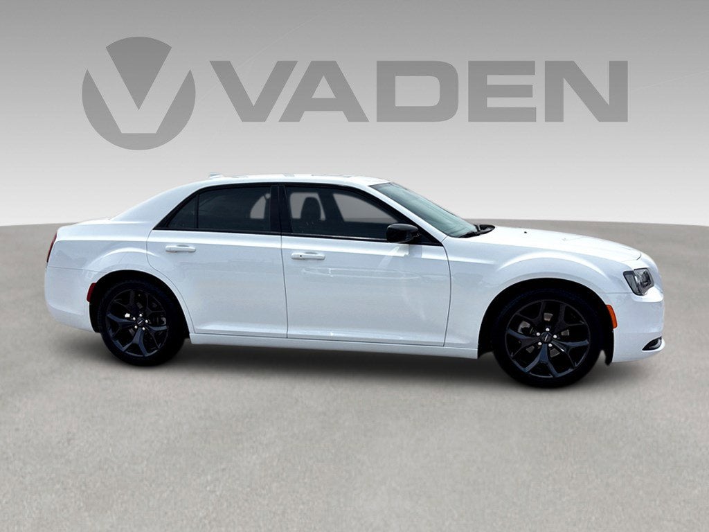 2021 Chrysler 300 Touring