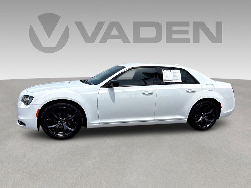2021 Chrysler 300 Touring