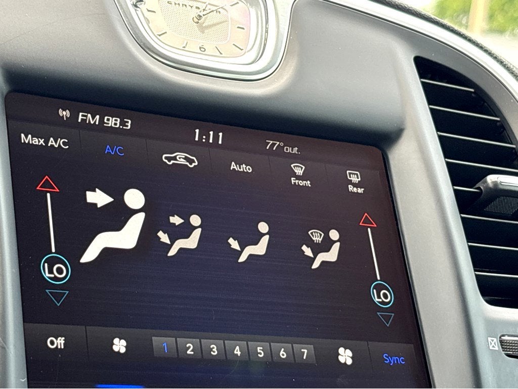 2021 Chrysler 300 Touring