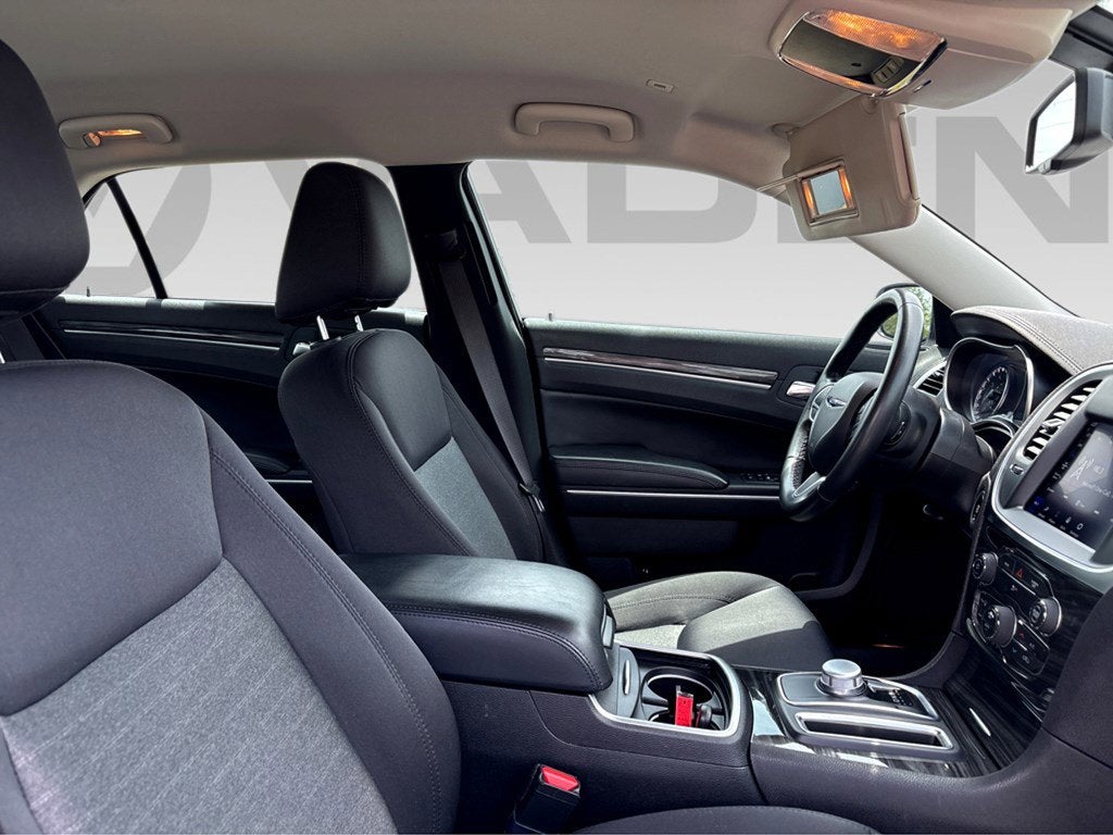 2021 Chrysler 300 Touring