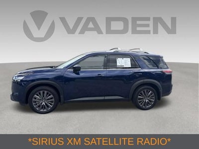 2022 Nissan Pathfinder SL
