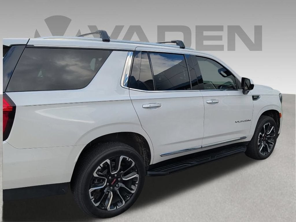 2023 GMC Yukon Base