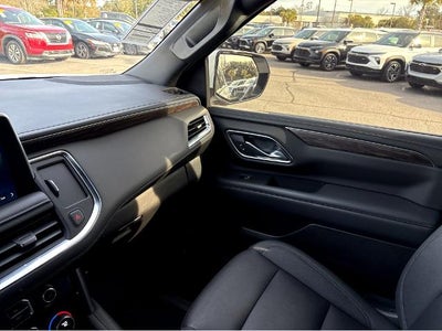 2023 Chevrolet Suburban LT