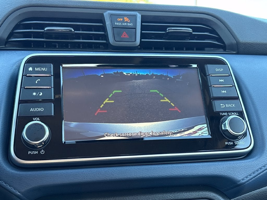 2025 Nissan Versa Base