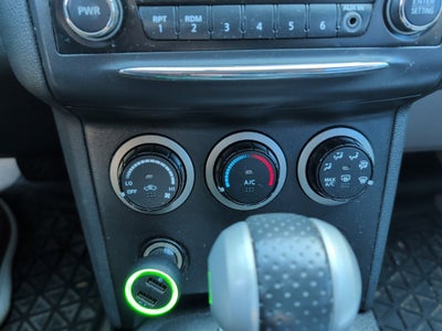 2014 Nissan Rogue Select Base