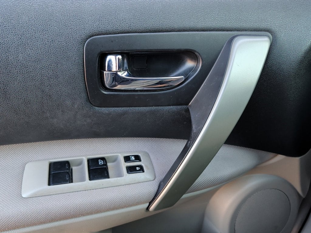 2014 Nissan Rogue Select Base