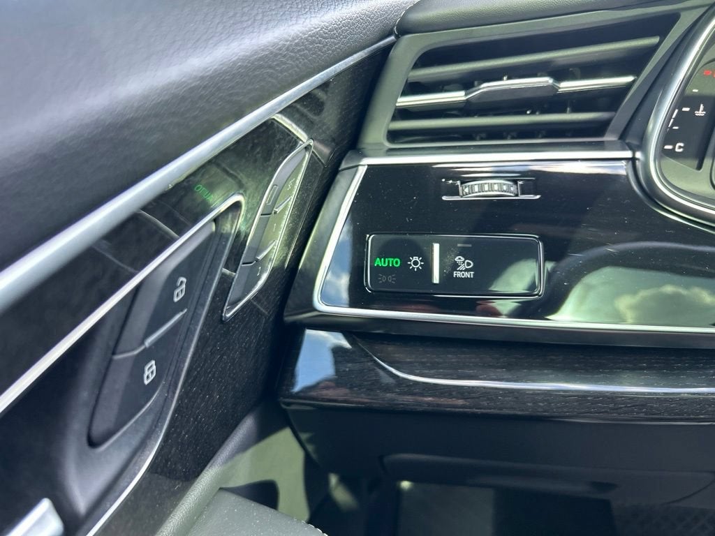 2022 Audi Q8 Base